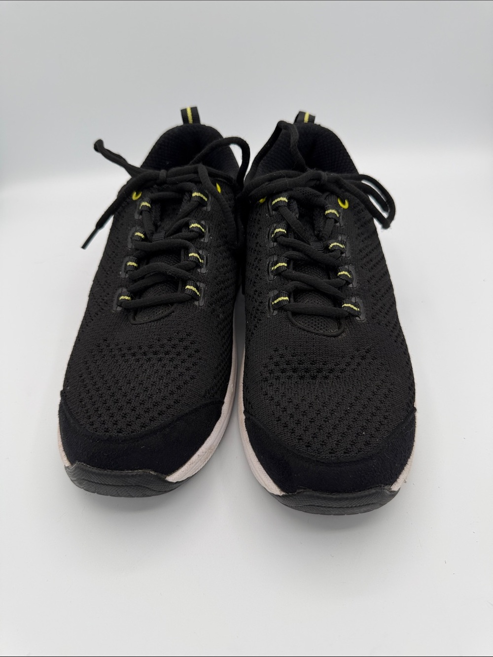 Women’s Orthofeet Black Knit Athletic Sneakers - Size 8.5